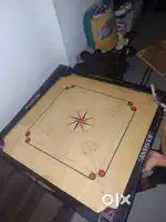 Carrom board
