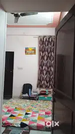 Need flatmate only girls