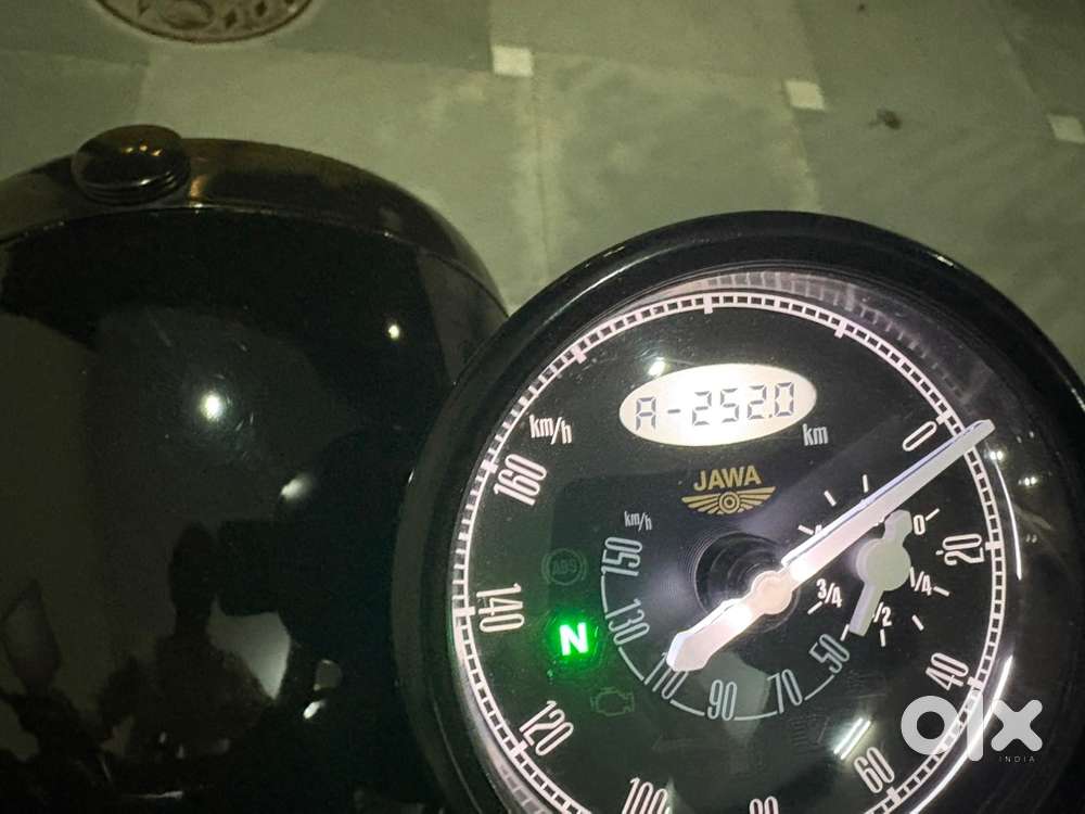 Showroom condition jawa 42