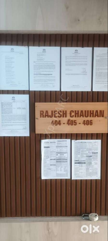 5 BHK Apartment in Kandivali East