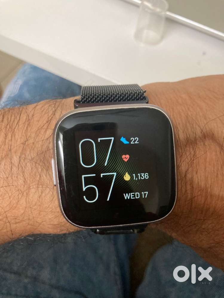 Fitbit Versa 2 smart watch