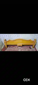Queen size wooden cot