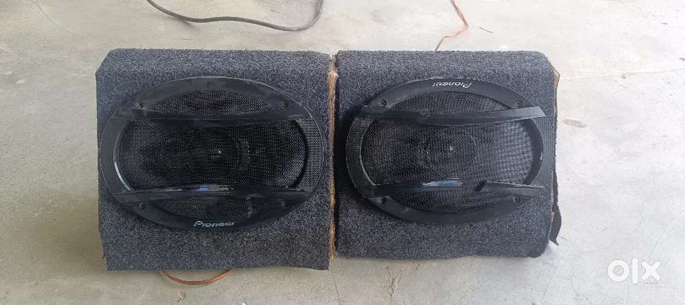 Pioneer speakers box