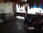 Chandmaari road me dukan khali hai kiraye par kashiraam unnao
