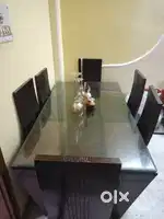Dinning table khud sangwan k wooden se banavai hui jus 10 mont old