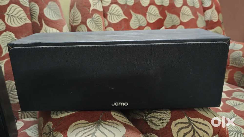Jamo Center Speaker & bookshelf speakers