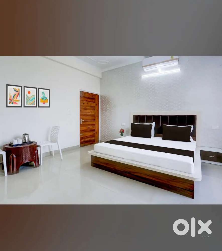 Need girl for hotel reception
