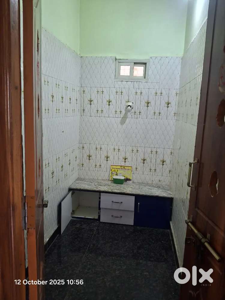 Indipendent House for Sale, With parking