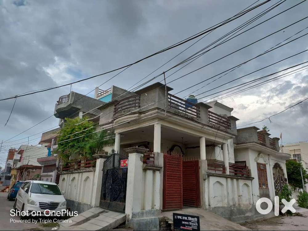 2 BHK Independent House with 2 washroom, Big kitchen and hall