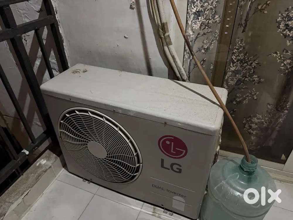 LG 1.5 tan  inverter AC  3 year old no ripayer