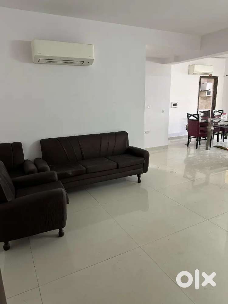 2 BHK FURNISHED FLAT