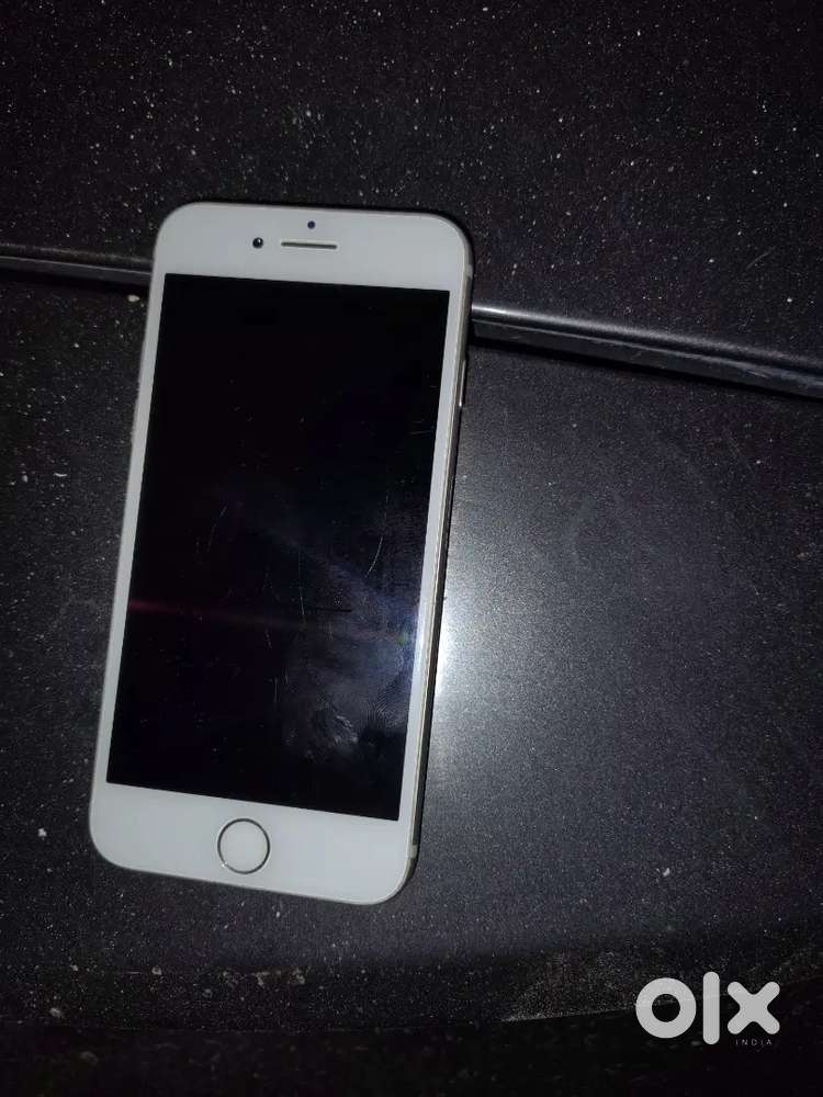 I phone 7 (128) gb