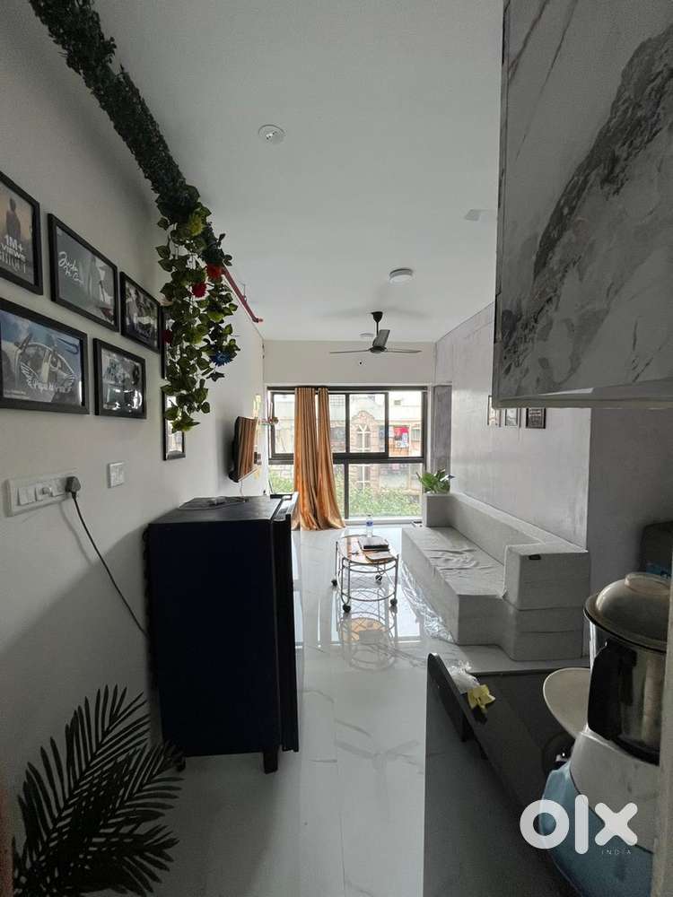 room available full furnished in sherring flat