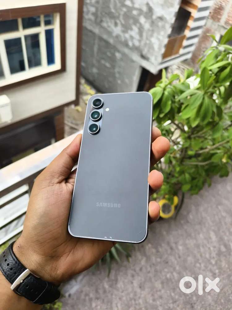 Samsung s23 fe in new condition