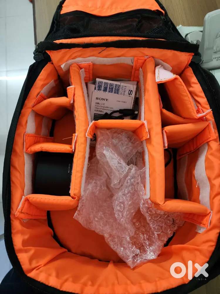 DSLR Alpha 200 with 2 lens.