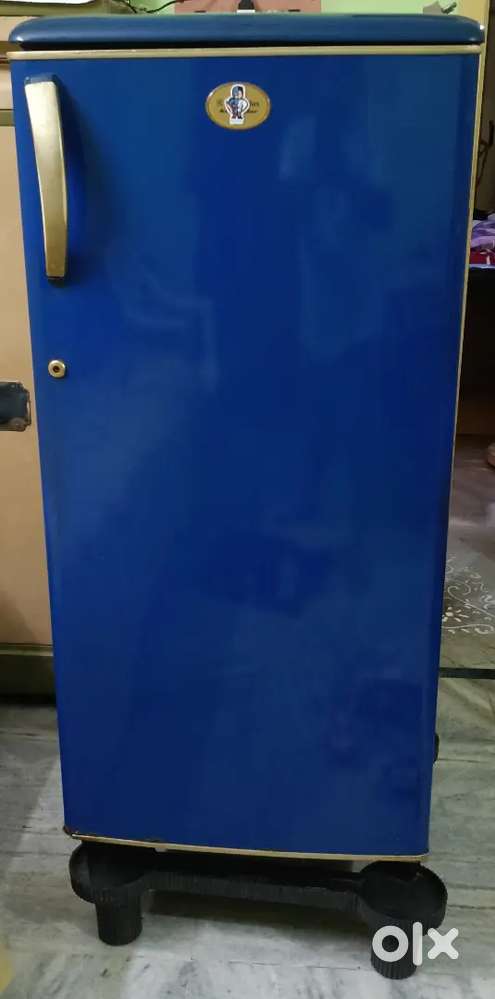 195L Electrolux Kelvinator Refrigerator - Rs 5000 in working condition