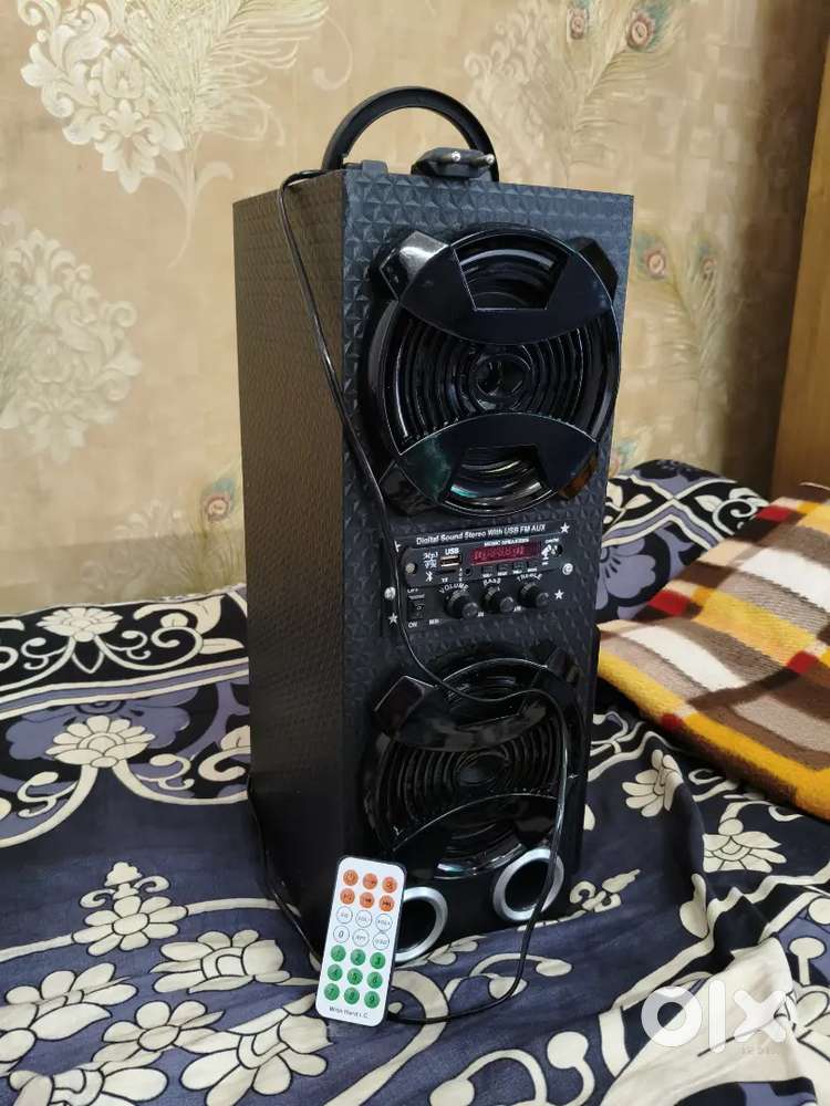 Digital multimedia tower super dynamic sound