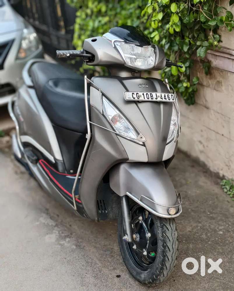 TVS JUPITER 125 SCOOTY SHOWROOM CONDITION