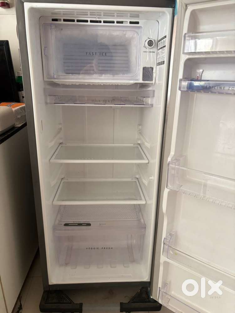 1 year old 3 star whirlpool 192 liter fridge, 10 year warenty