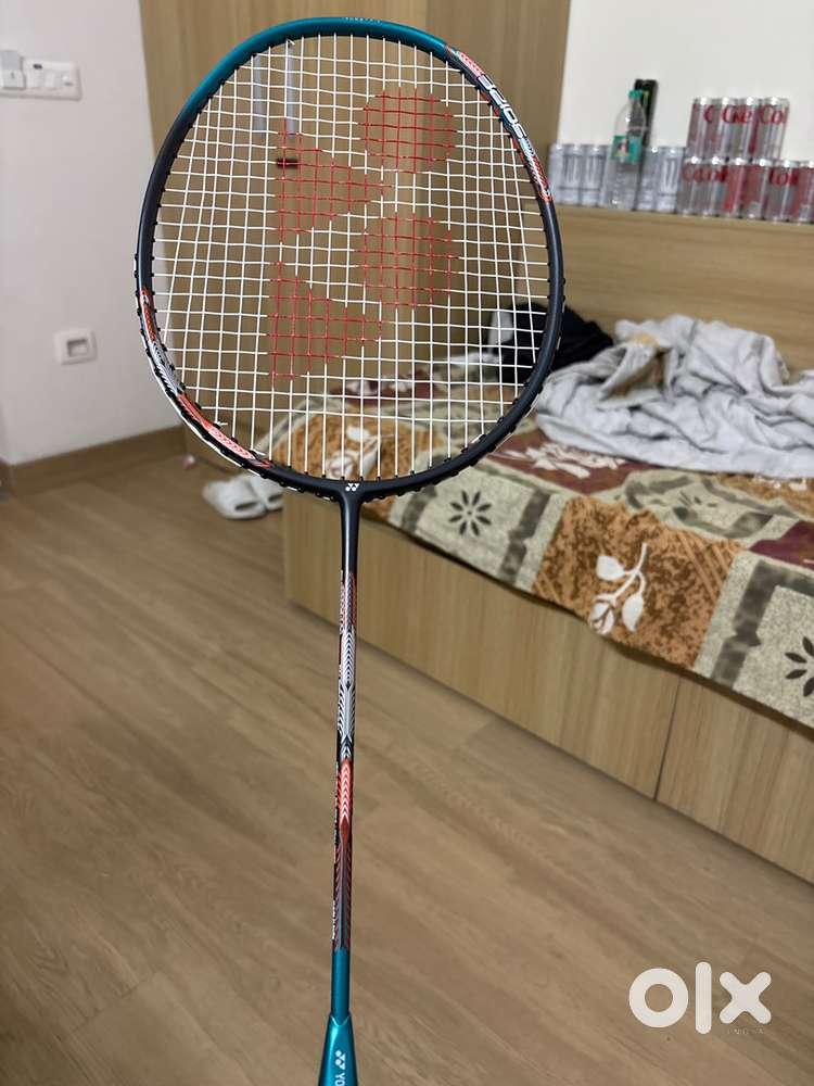 Badminton racquet