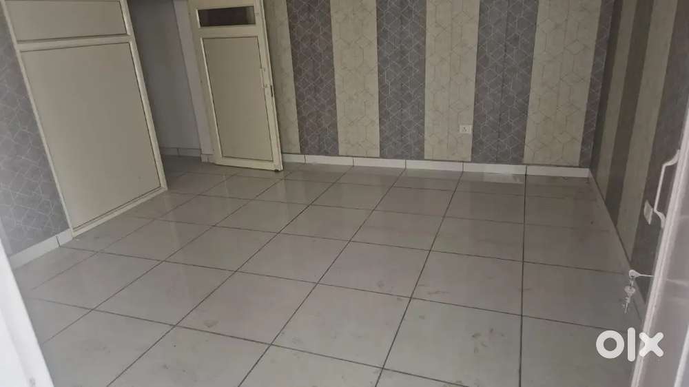Floor for rent for commercial purpose
