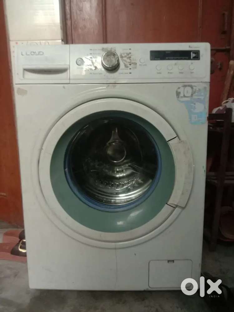 Lloyd Washing machine 6kg unused very less used need to sell urgently