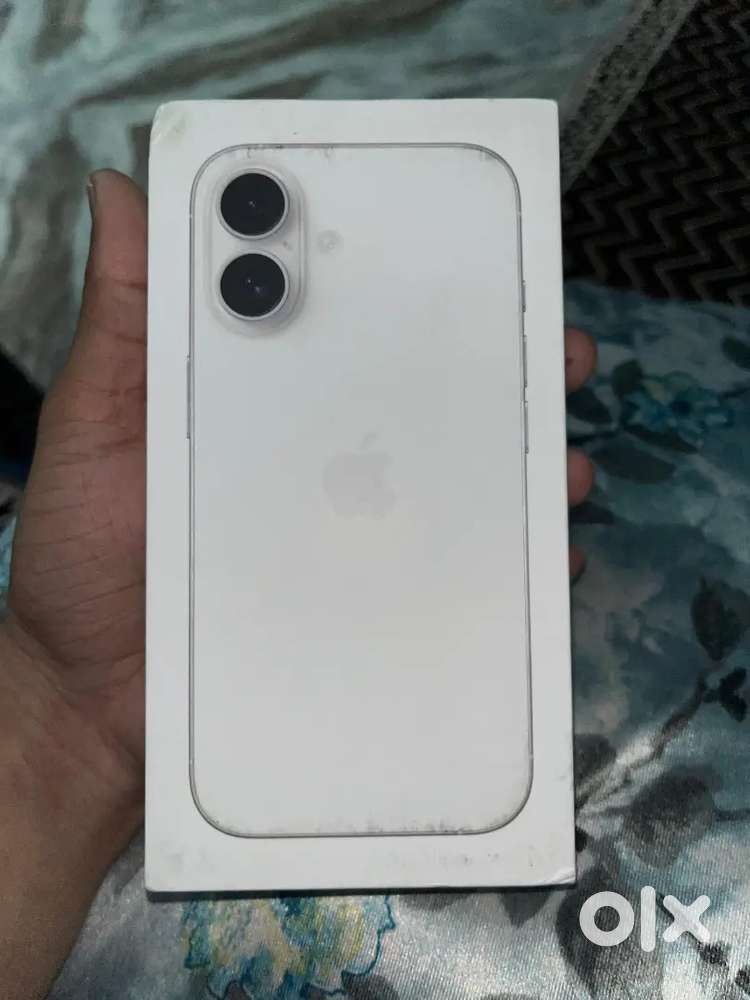 iPhone 16 Sealpacked ( white ~ 128 GB )