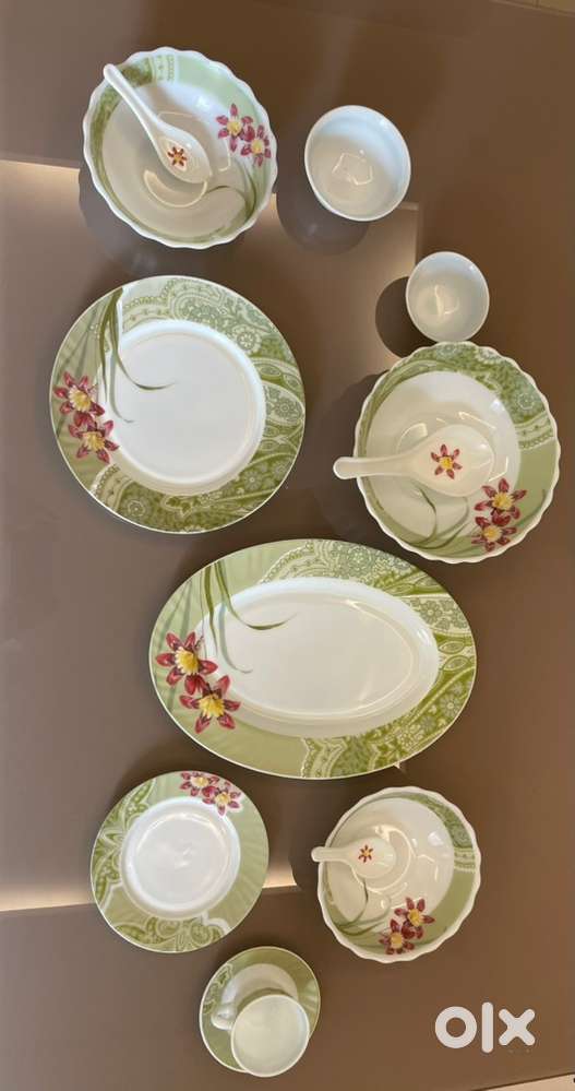 42 piece green floral dinner set