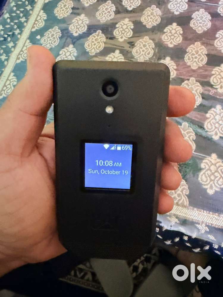 Caterpillar s 22 Flip android Phone with touch screen and key pad