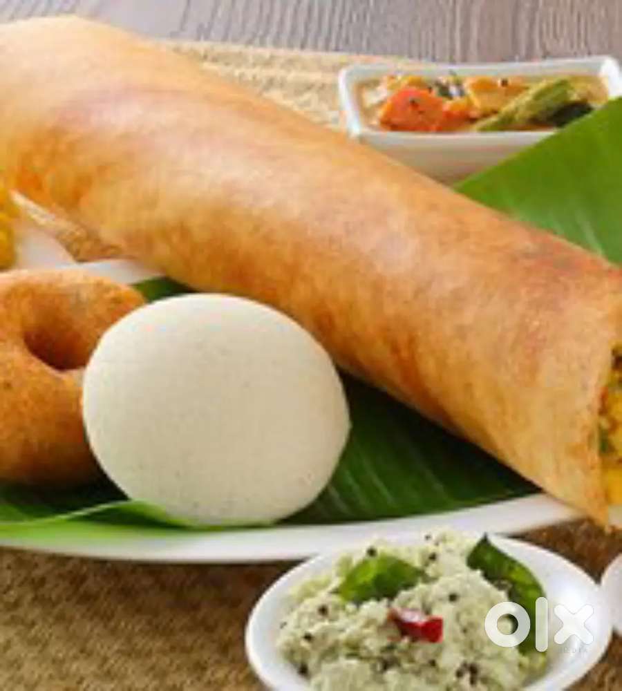 టిఫిన్ మాస్టర్ కావలెను. దోశ, మైసూరు బజ్జి,గారె