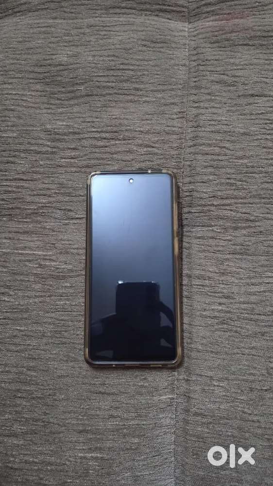 Used Samsung S20 FE 5G at a deal price, Blue colour