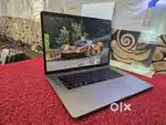 Apple Macbook Pro i7/16/512gb/5.5gb Graphics 15inch Retina Touchbar