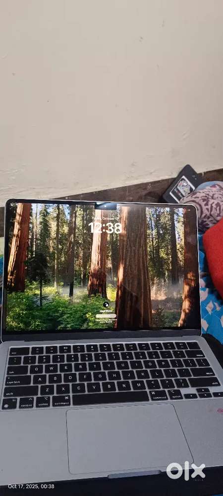 Mac book air m4 512 gb only 4month old