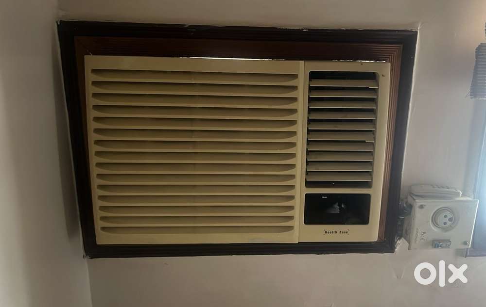 Window ac purchasing, old nd dead. Just call me