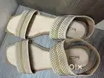 Flats for women