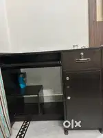 Computer table