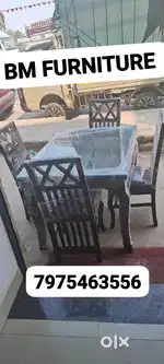 Brand new 4 seater wooden daining table with top glass n without glass