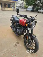 Hunter 350 red