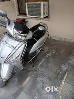 Exillent condition scratch less new tyres good averege orignal paint