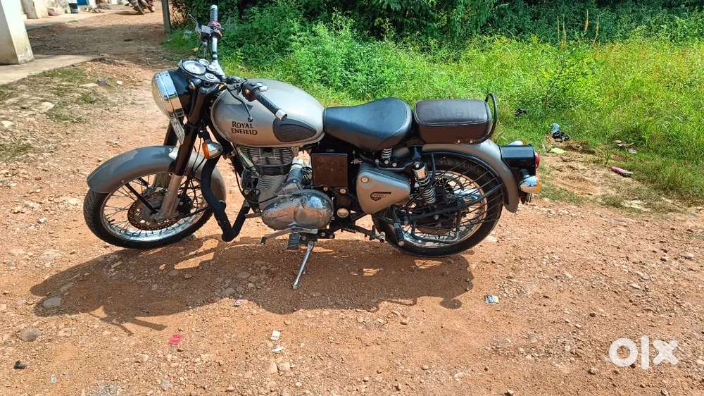 Classic 350 . A1 condition. 1 owner.