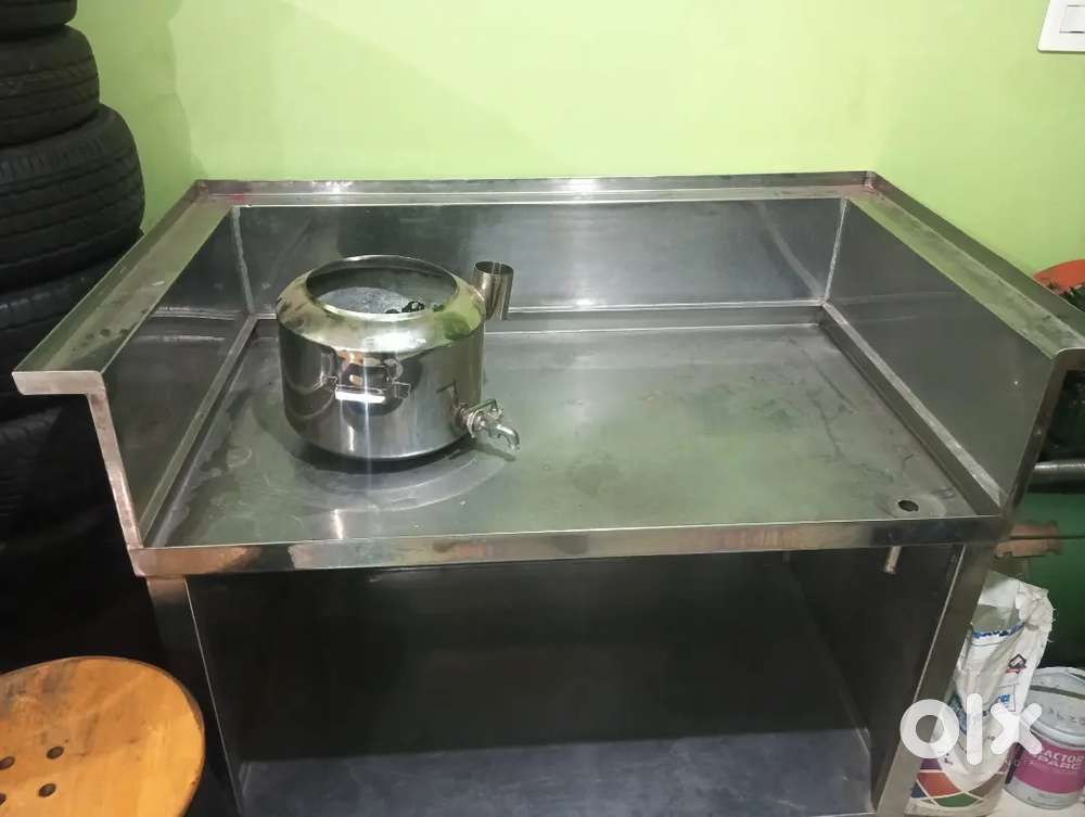 Tea stall 4 ×3 with silver boiler