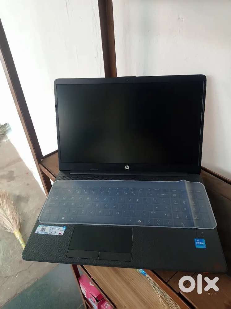 Only 8month huwa hai 4 month under warranty