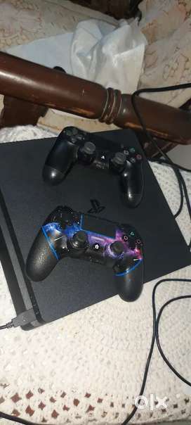 Ps4 with two remote and 6 game disk (import by UK)