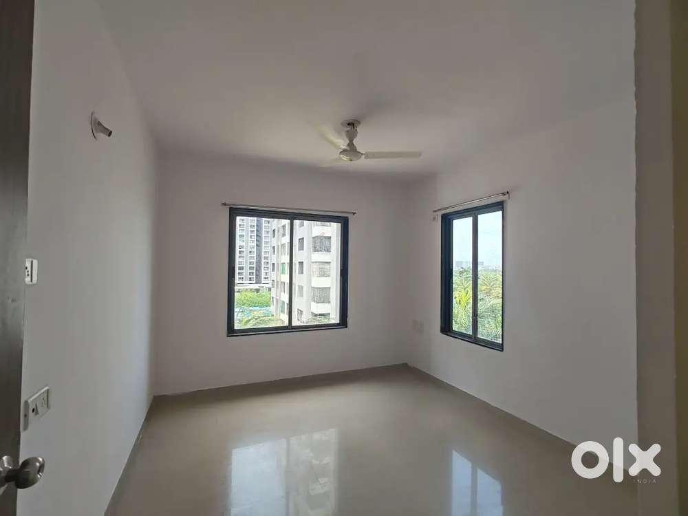 2bhk flat for rent in Vesu abhva