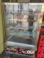 Cooling fridge for cake