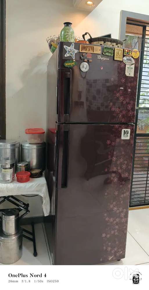 Whirlpool 236 liter double door refrigerator