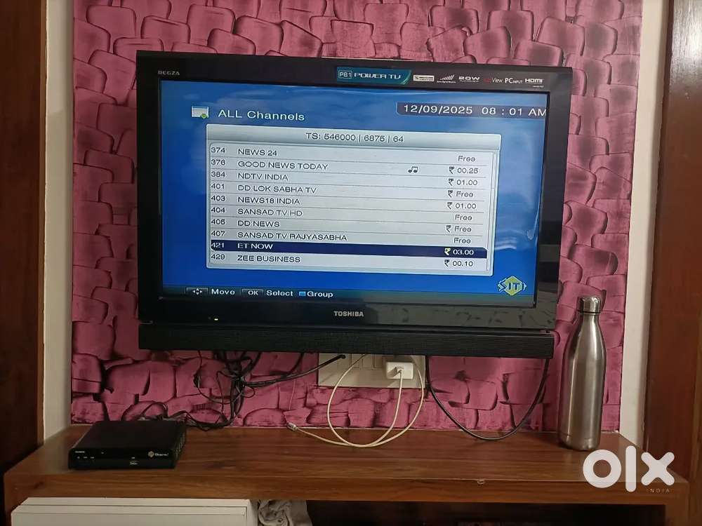 42 inch toshiba company TV (LCD) with setup box