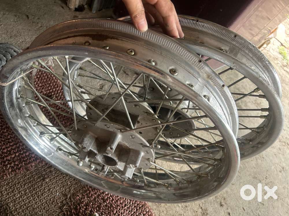 Himalayan 411 back and front rims