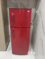 Double door refrigerator