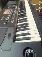 KORG PA-300 Keyboard Piano